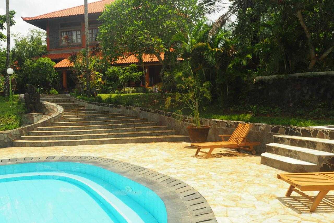 The Gecho Inn Town: Pengalaman Menginap yang Tenang di Kota 