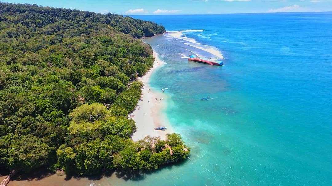 Guest House Pangandaran: Kesederhanaan dan Kesejukan di Tepi Pantai Pangandaran 